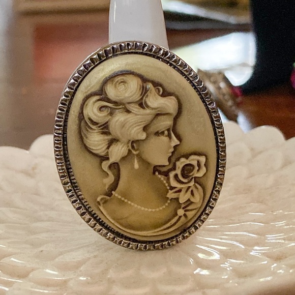Resin Cameo Silhouette Victorian Ring Adjustable Goth - Picture 4 of 5